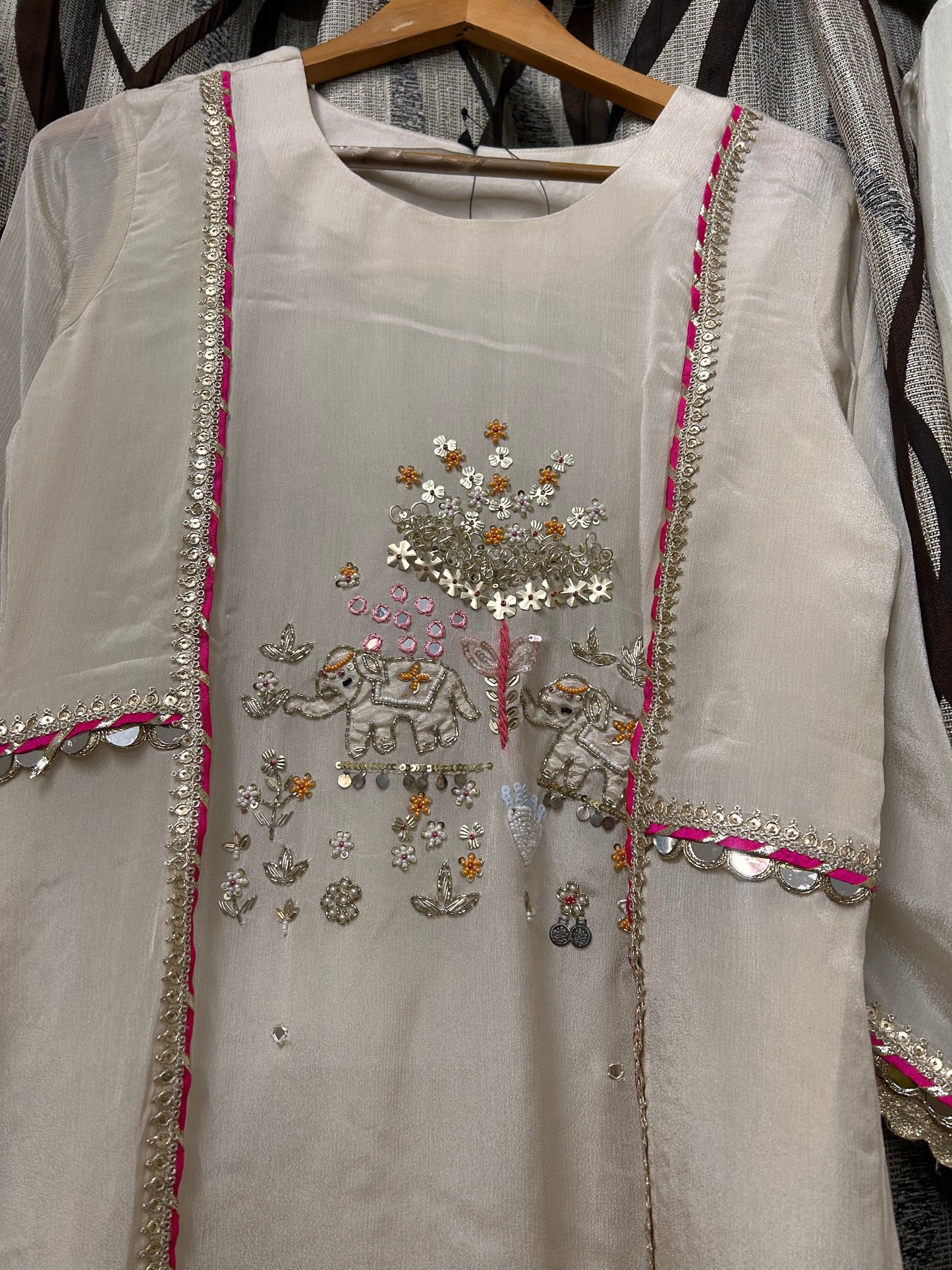 Ivory Hathi Mahotsav Hand-Embroidered Kurta Set