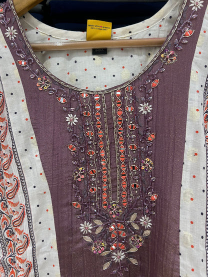 Close-up of intricate mirror work and floral embroidery on the yoke of the Mauve Bloom kurta