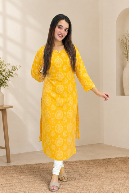 Yellow bandhani print cotton kurti close-up neckline detail